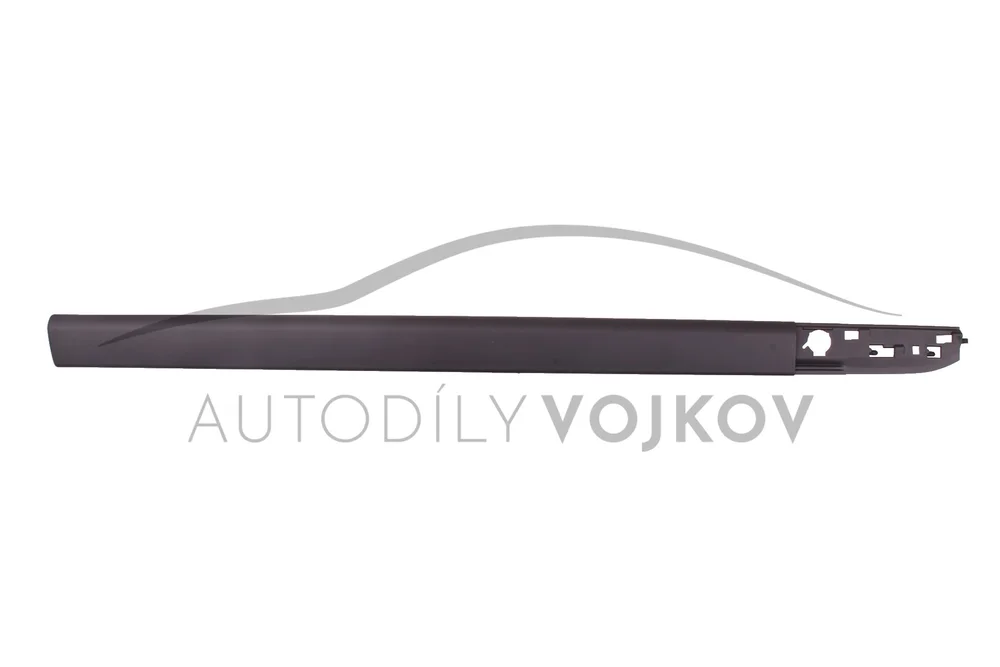 Pravá plastová lišta předních dveří v:32920