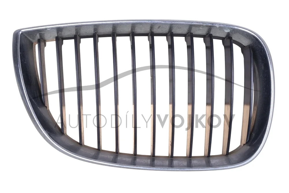 Mřížka kapoty pravá černá + chrom 51137077130 v:128757 Mřížka kapoty pravá černá + chrom 51137077130 v:128757